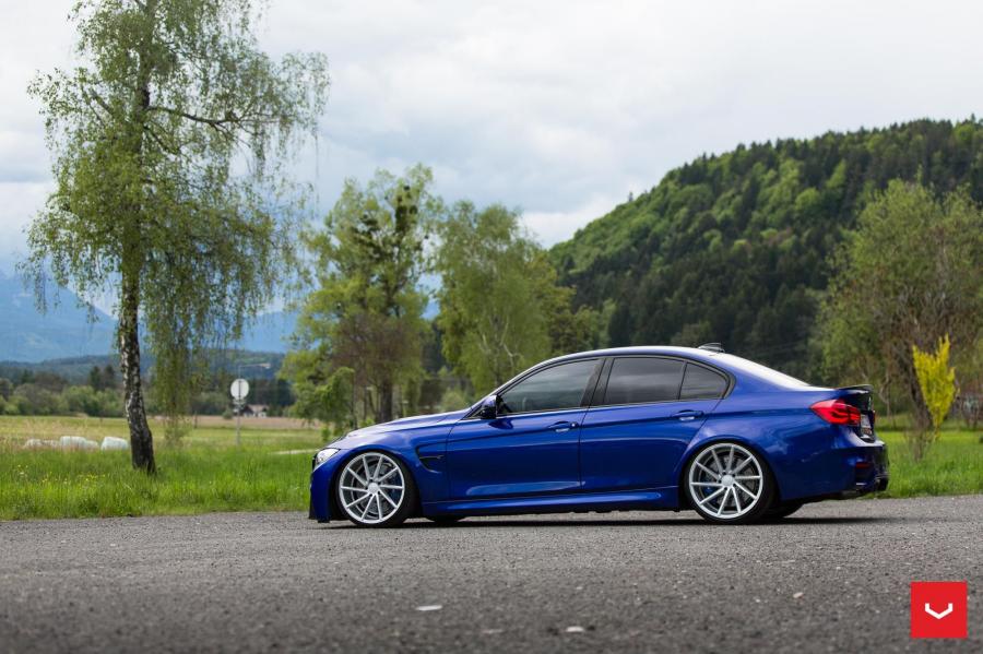  BMW M3 Sedan on Vossen Wheels (CVT) 2017 года  (фото 3 из 34)